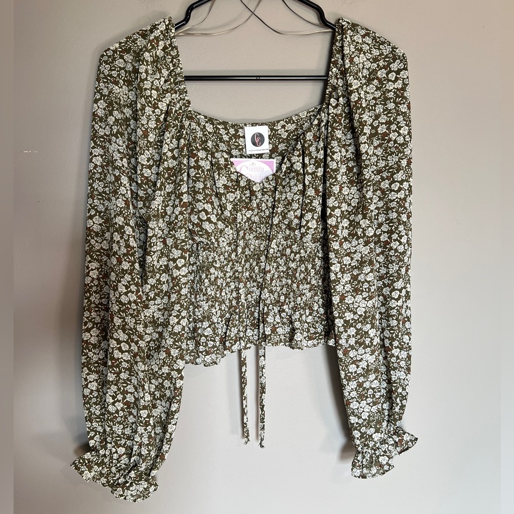 Floral Green Cropped Women's Top NWT